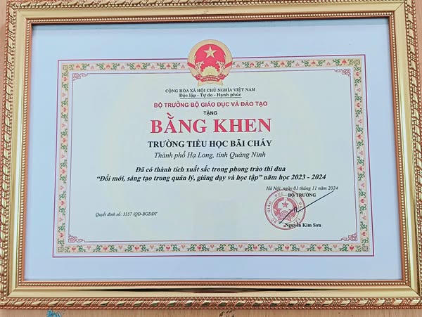 Bộ Giáo dục và Đào tạo đã ghi nhận và khen thưởng những đóng góp của tập thể trường Tiểu học Bãi Cháy trong công tác giảng dạy, nghiên cứu khoa học và hoạt động giáo dục toàn diện.