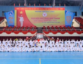 HỘI KHỎE PHÙ ĐỔNG